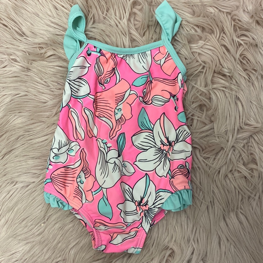 Floral swimsuit 🌸🌺